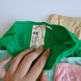 شورت نخی بچگانه دخترانه تکعددی برند H&M طرح کارتونی فانتزی رنگی مناسب سن ۶ تا ۱۰ سال با کیفیت عالی